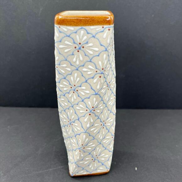 MCM Casher Mexico Hand Painted Textured Twisted 7.5” Ceramic Vase - Picture 1 of 11